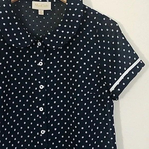 Modcloth Short Sleeve Polka Dot Button Down Blouse - Picture 4 of 6